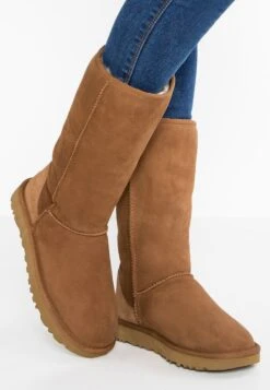 Ugg CLASSIC II - Stiefel - Chestnut