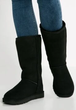 Ugg CLASSIC II - Stiefel - Black