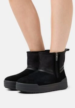 UGG Damen Stiefel "Classic Tech Mini" - Snowboot/Winterstiefel - Black