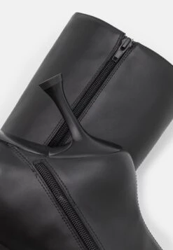 Monki Stiefel - Black Dark 11 Monki Stiefel - Black Dark -Gerry Weber Verkäufe 82482635b13941adaafc6144fe2ee2a2