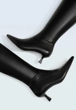 Stradivarius MIT STILETTOABSATZ UND HOHEM SCHAFT - Stiefel - Black -Gerry Weber Verkäufe b7a1e2543699418083d21a47d49d7f19