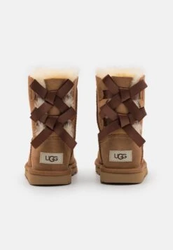 Ugg BAILEY BOW - Stiefel - Chestnut 8 Ugg BAILEY BOW - Stiefel - Chestnut -Gerry Weber Verkäufe bc35c81a46b642a4a5a9c267b1e9fb4c